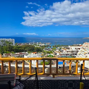 amazing-apartment-with-wonderful-views-of-puerto-colon.tenerifehoteles.net/